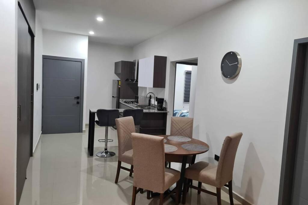 Departamento Cerca Del Malecon Y Zona Dorada Apartment Mazatlan Bagian luar foto